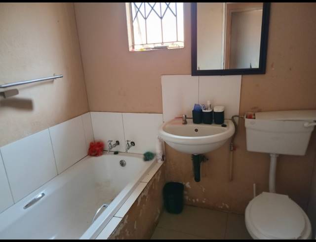 3 BEDROOM HOUSE FOR SALE IN EVATON WEST